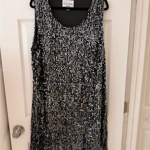 Modern Metallics Avenue Black & Silver Sequins Sleeveless Cocktail Dress